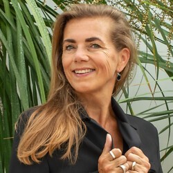Manon van Leeuwen