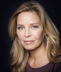 Esther Verhoef