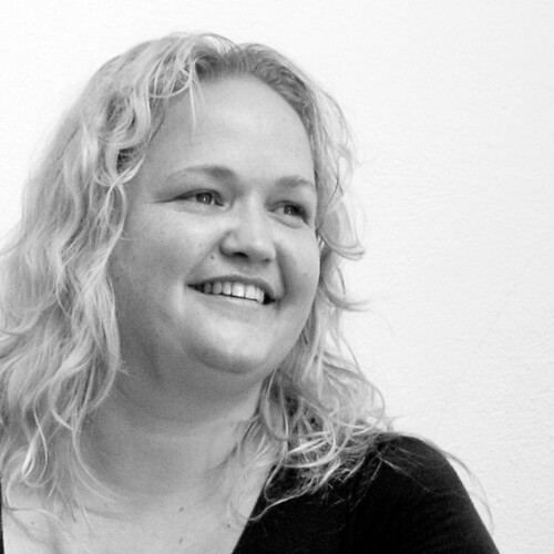 Karen Greaves