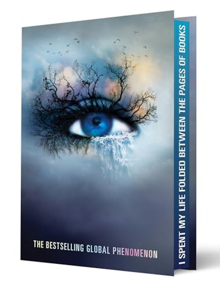 Shatter Me Collector's Deluxe Limited Edition