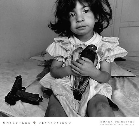 Unsettled/Desasosiego – Children in a World of Gangs/Los Niños En Un Mundo De Las Pandillas