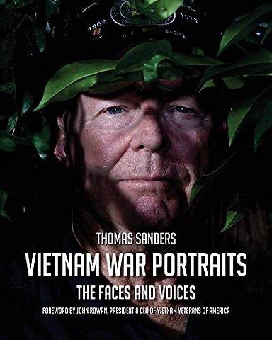 Vietnam Portraits : The Faces and Voices of Vietnam