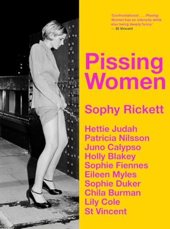 PISSING WOMEN