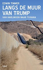 Langs de muur van Trump