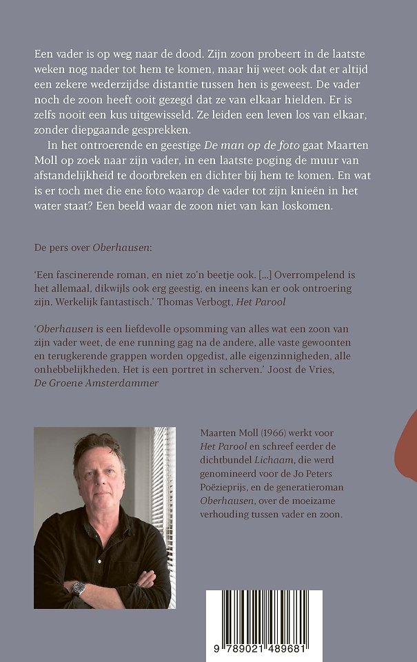 De man op de foto