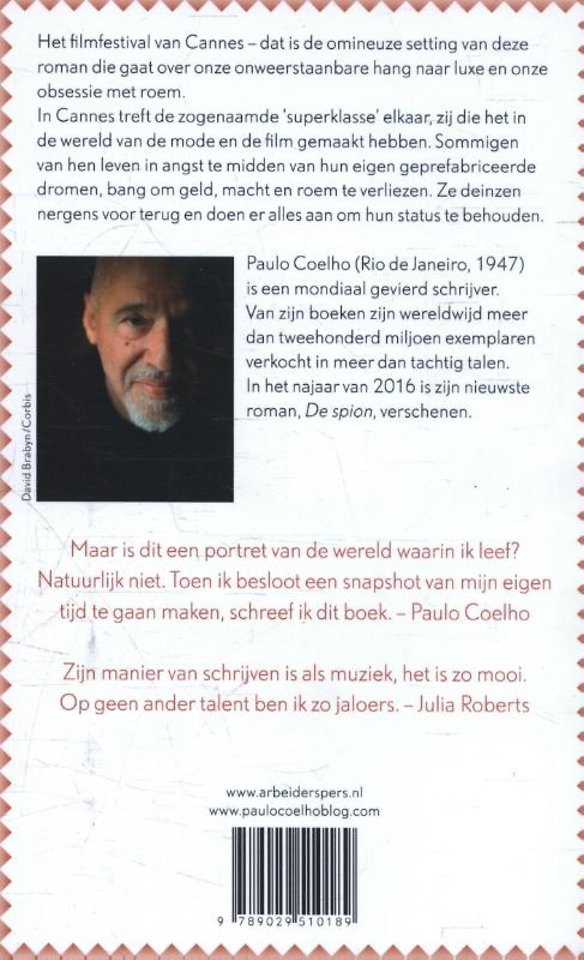 De winnaar staat alleen