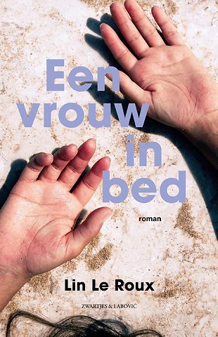 Een vrouw in bed