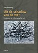 Uit de schaduw van de wet Uit de schaduw van de wet