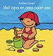 Anna met oma en opa aan zee