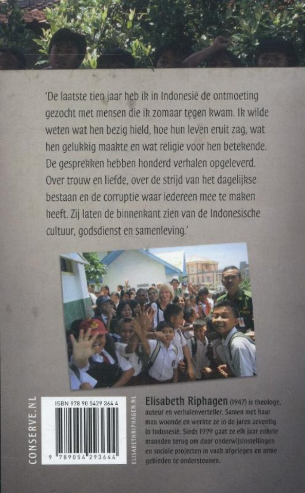 Achter de eeuwige glimlach