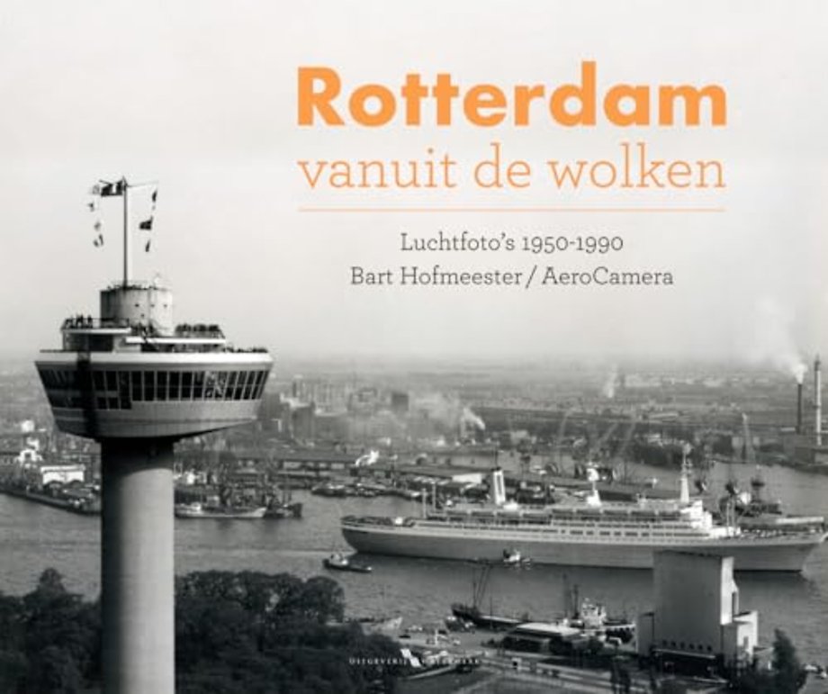 Rotterdam vanuit de wolken