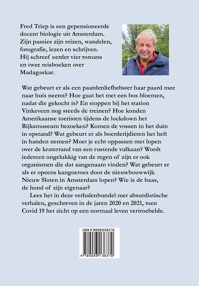 Er staat een paard op het balkon