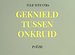 GEKNIELD TUSSEN ONKRUID