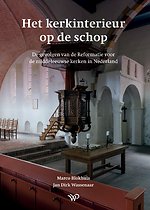 Het kerkinterieur op de schop