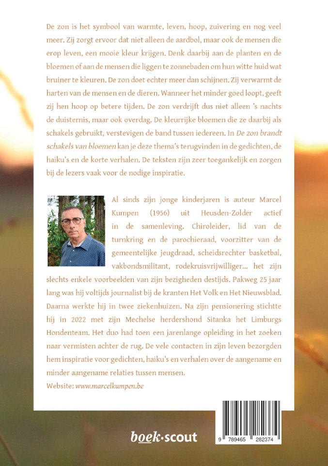 De zon brandt schakels van bloemen