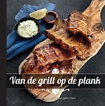 Van de grill op de plank