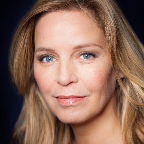 Esther Verhoef